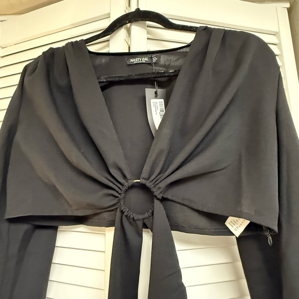 Nasty Gal Charcoal Ring Accent Crop Top